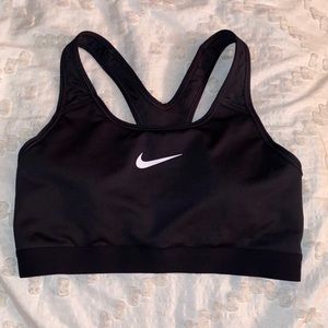 nike sports bra size medium